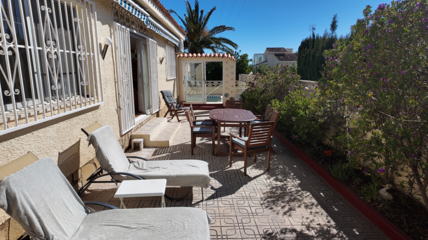 Venta - Bonita casa adosada en La Nucía