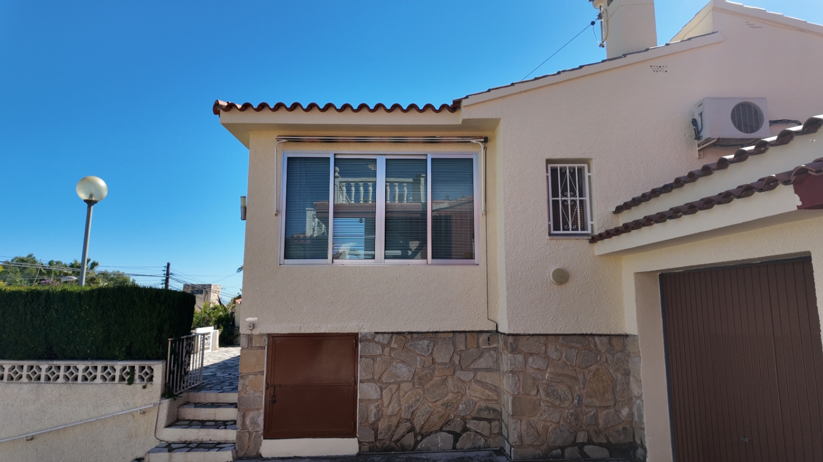 Venta - Bonita casa adosada en La Nucía