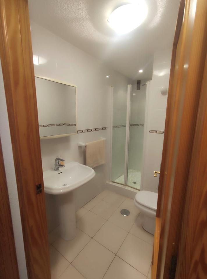 Elegante apartamento con gran terraza y dos plazas de garaje a escasos pasos de la playa de El Albir