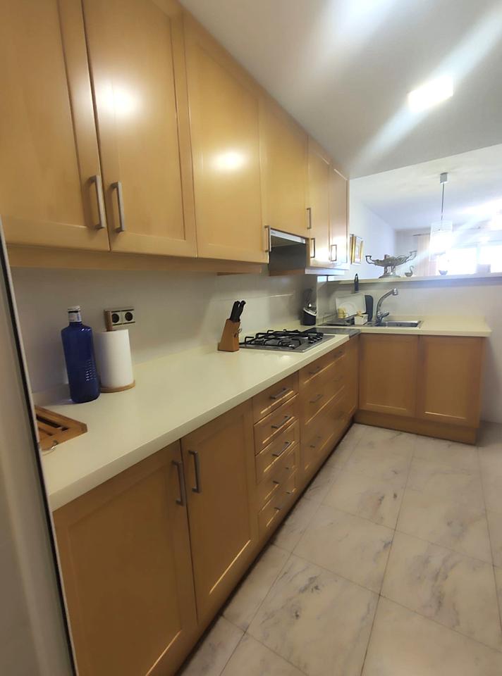 Elegante apartamento con gran terraza y dos plazas de garaje a escasos pasos de la playa de El Albir