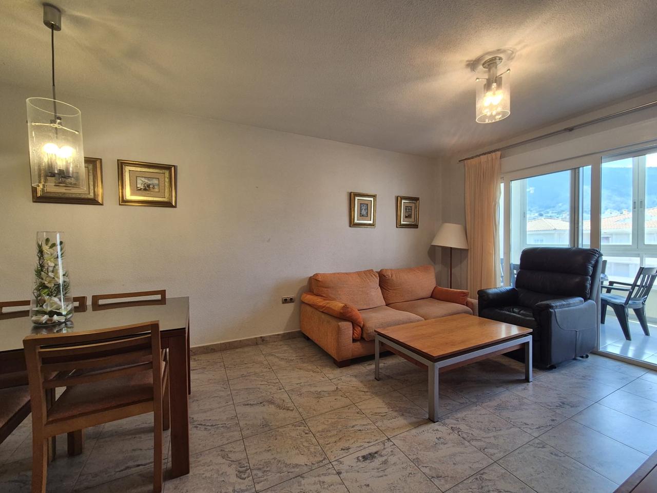 Elegante apartamento con gran terraza y dos plazas de garaje a escasos pasos de la playa de El Albir