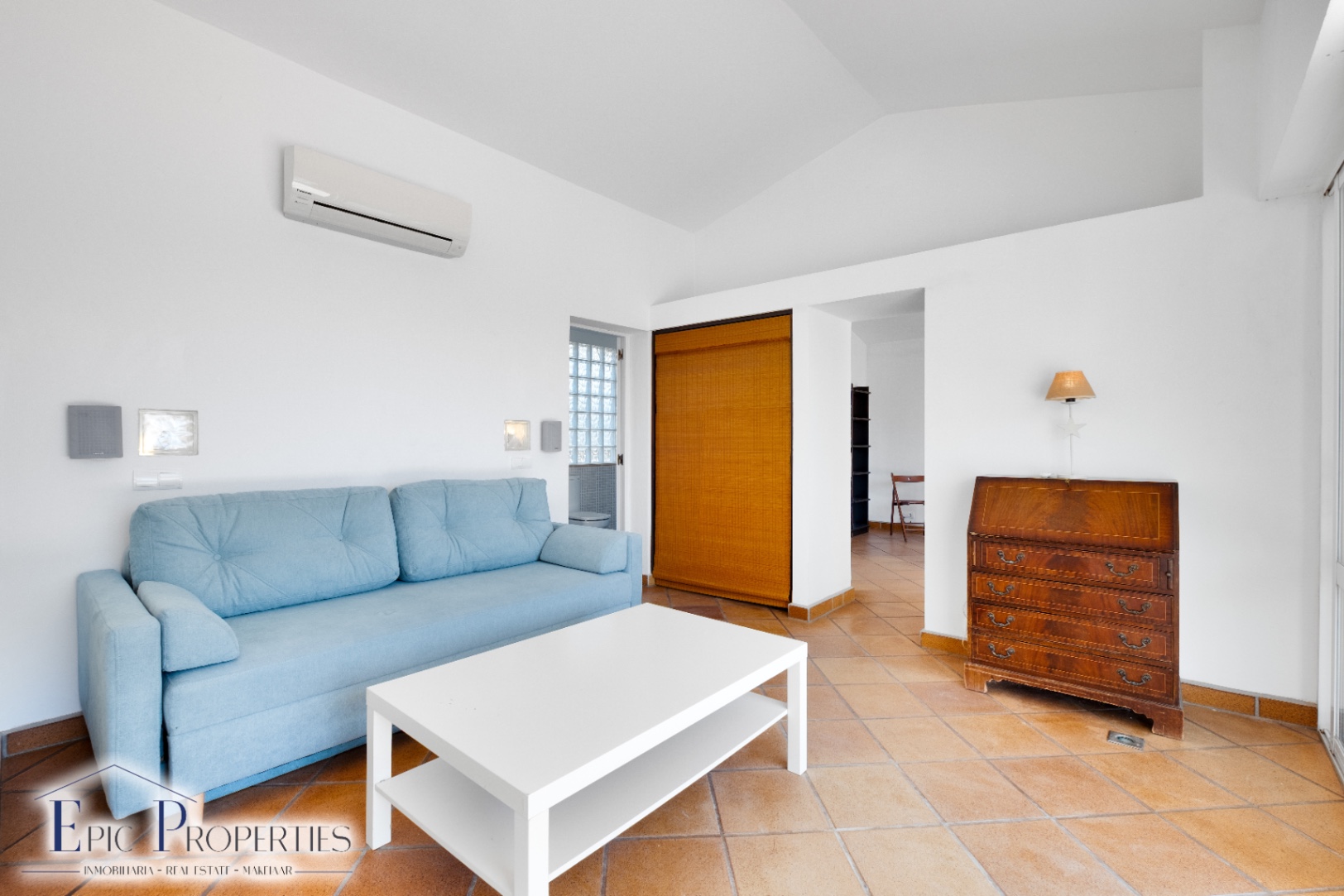 Villa con casa de invitados independiente en La Nucía.