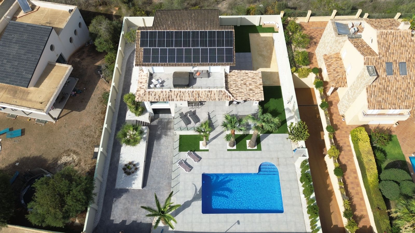 Exclusiva villa reformada en Alfaz del Pi