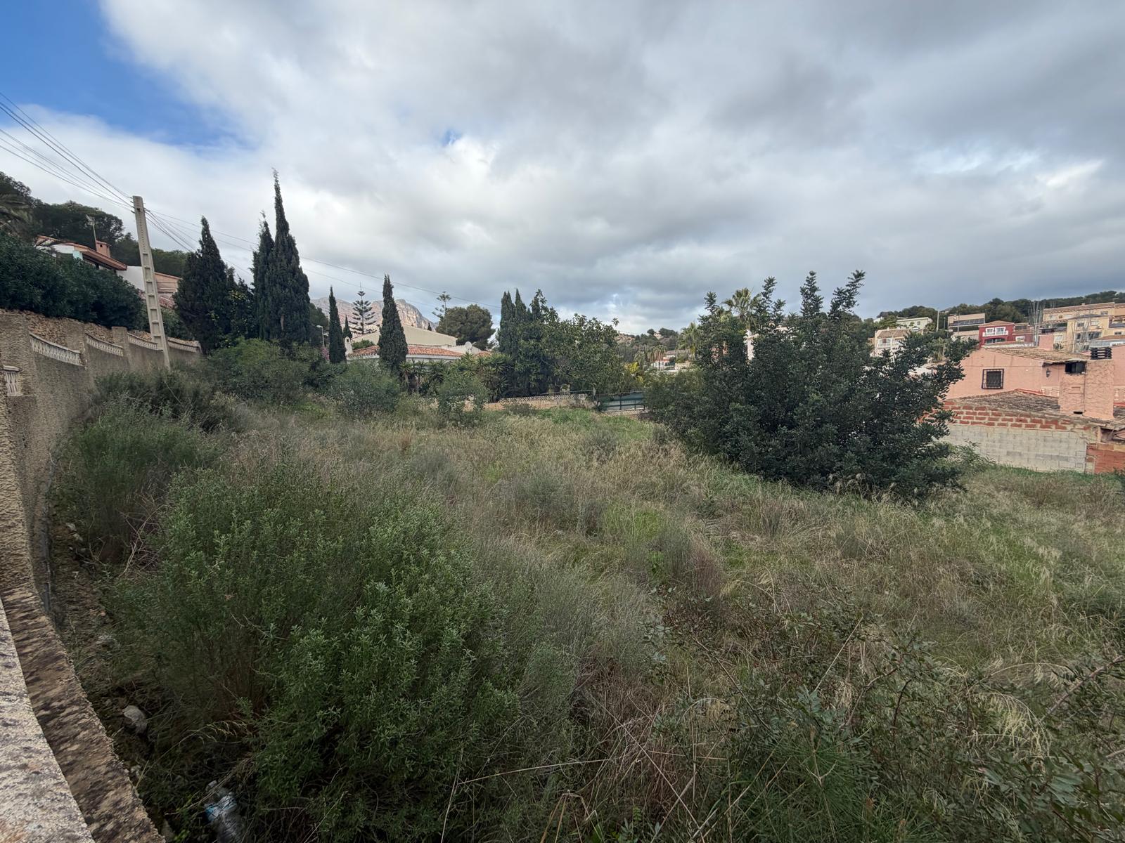 Parcela urbana de 842 m² en La Nucía