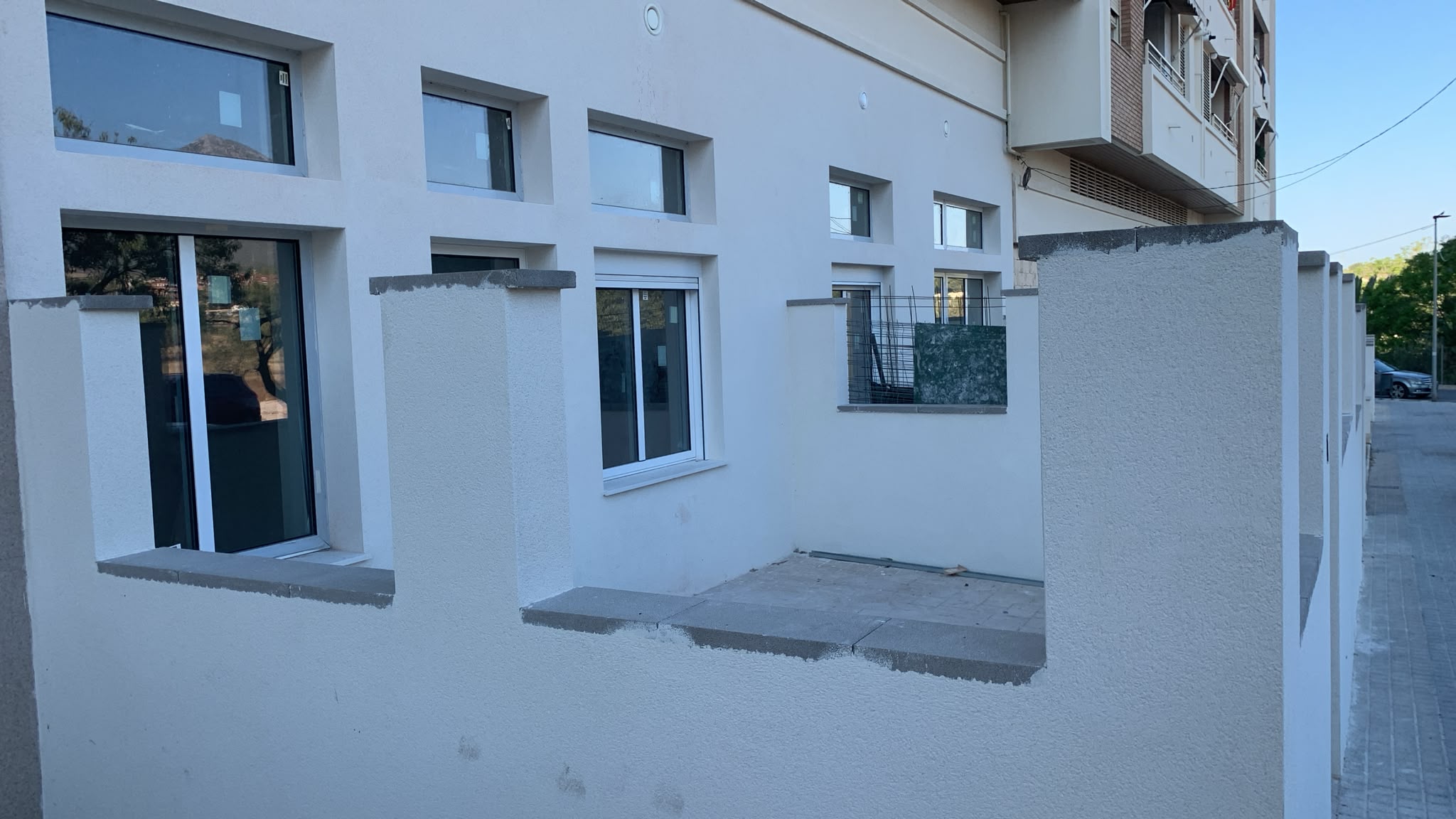 Local con proyecto para 3 viviendas en el centro de Alfaz del Pi - Imagen 2
