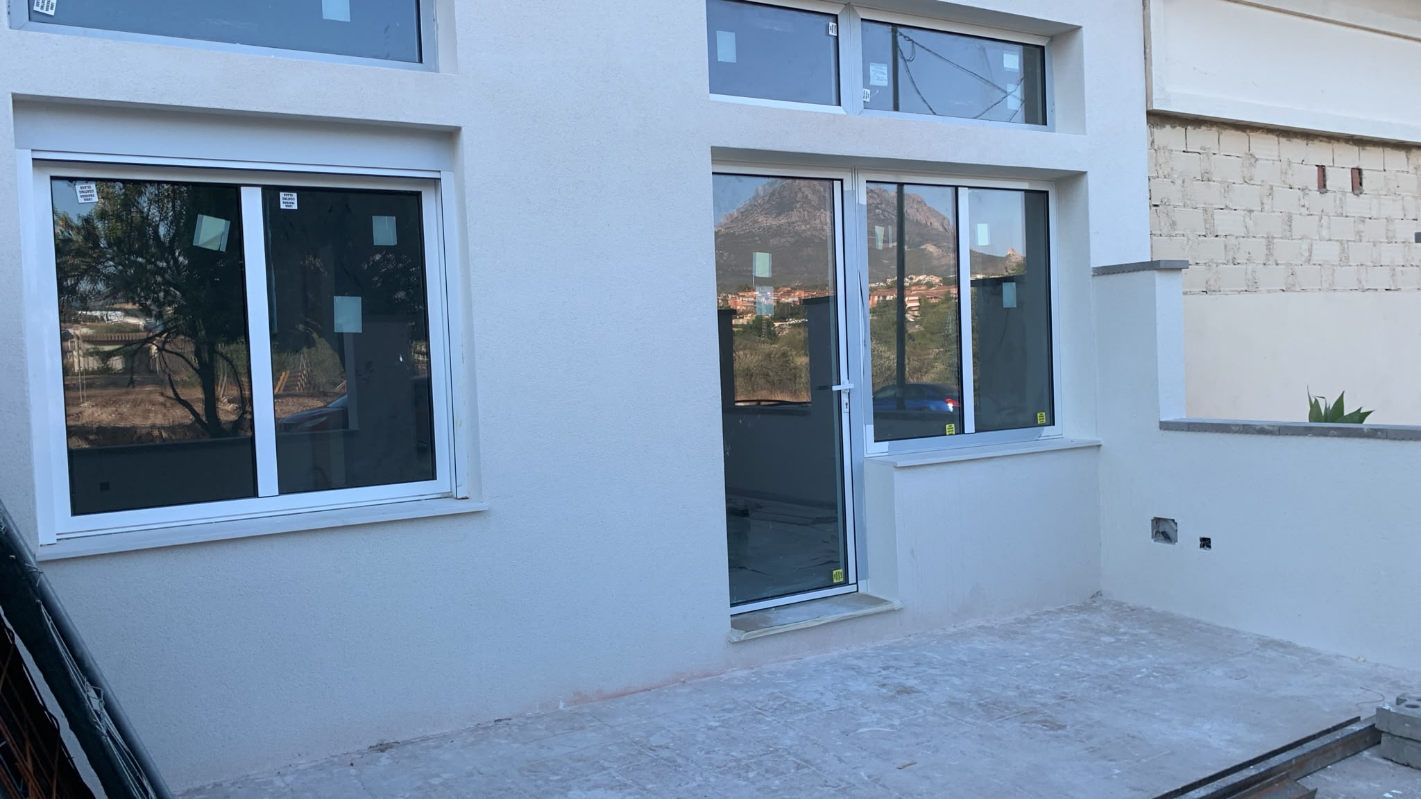 Local con proyecto para 3 viviendas en el centro de Alfaz del Pi - Imagen 3