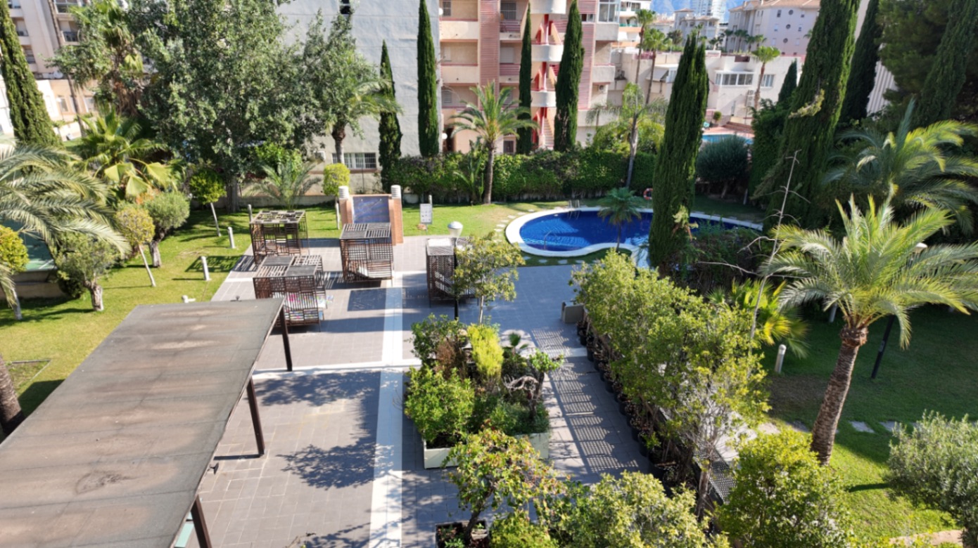 Moderno apartamento en el centro de Albir - Imagen 10