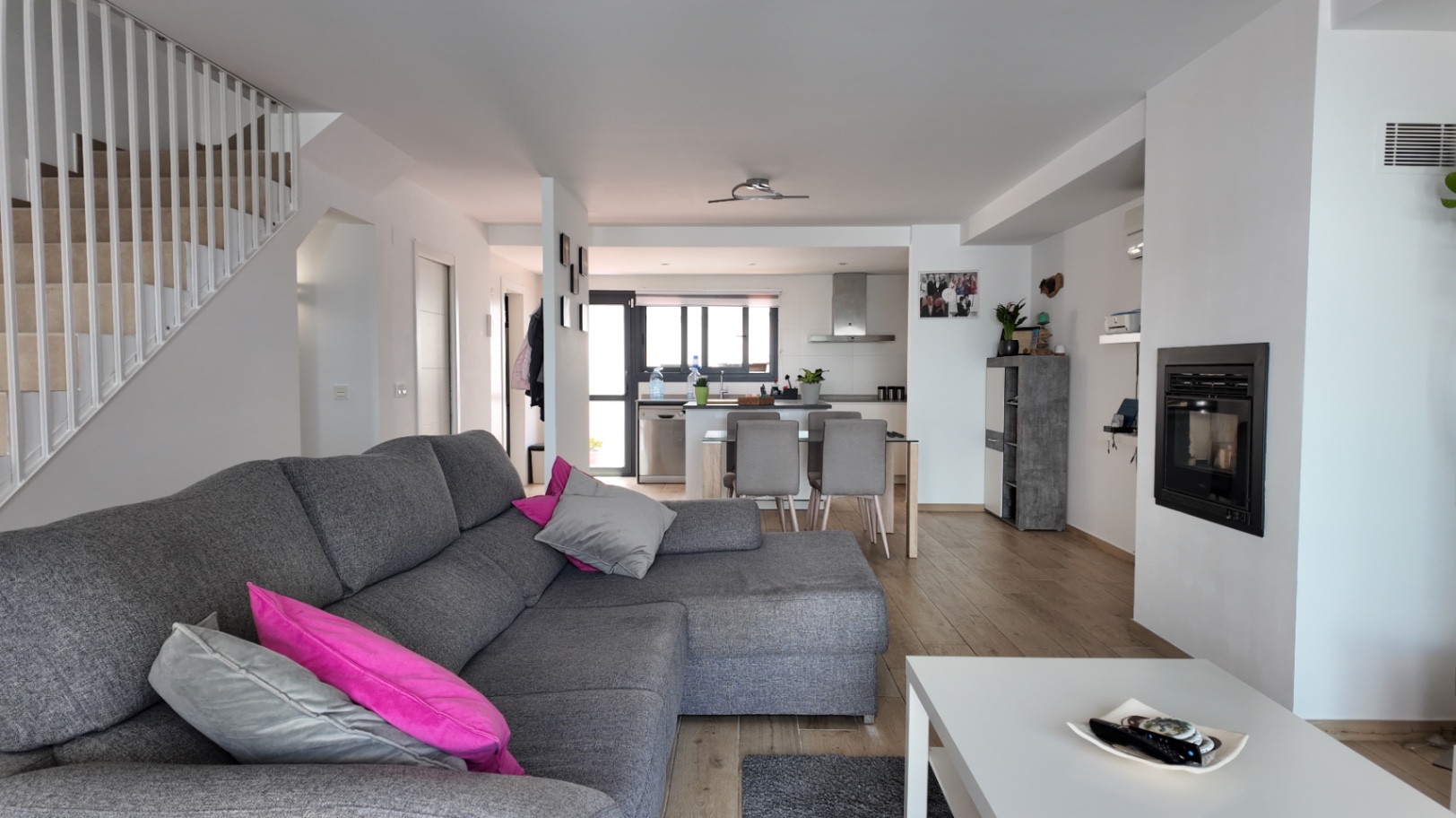 Moderna vivienda en urbanización privada en El Albir - Imagen 8