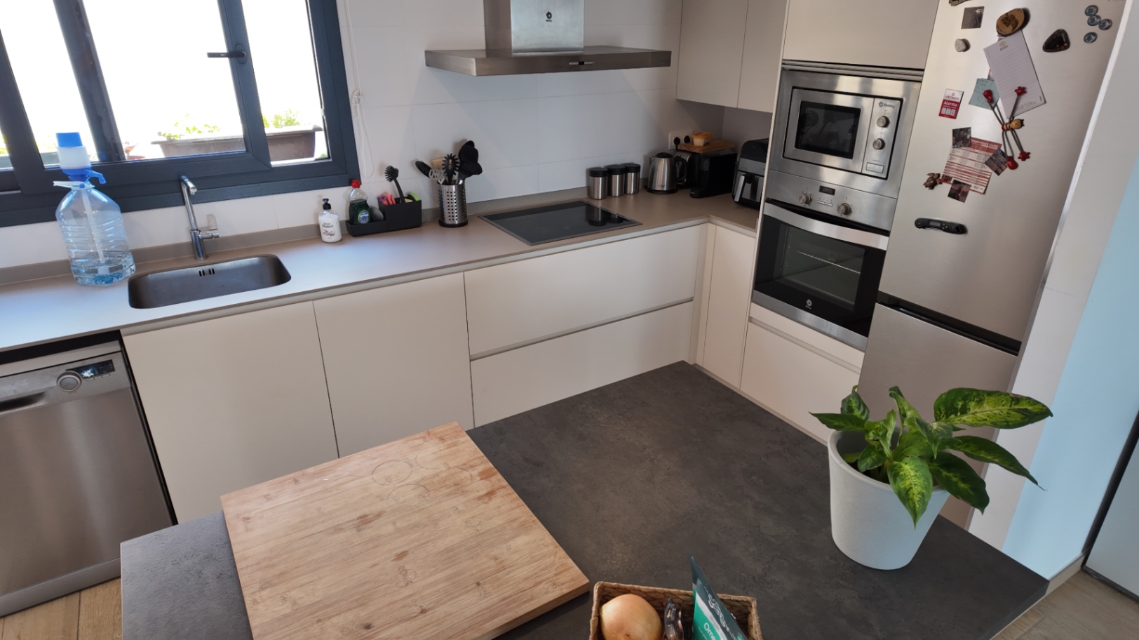Moderna vivienda en urbanización privada en El Albir - Imagen 10