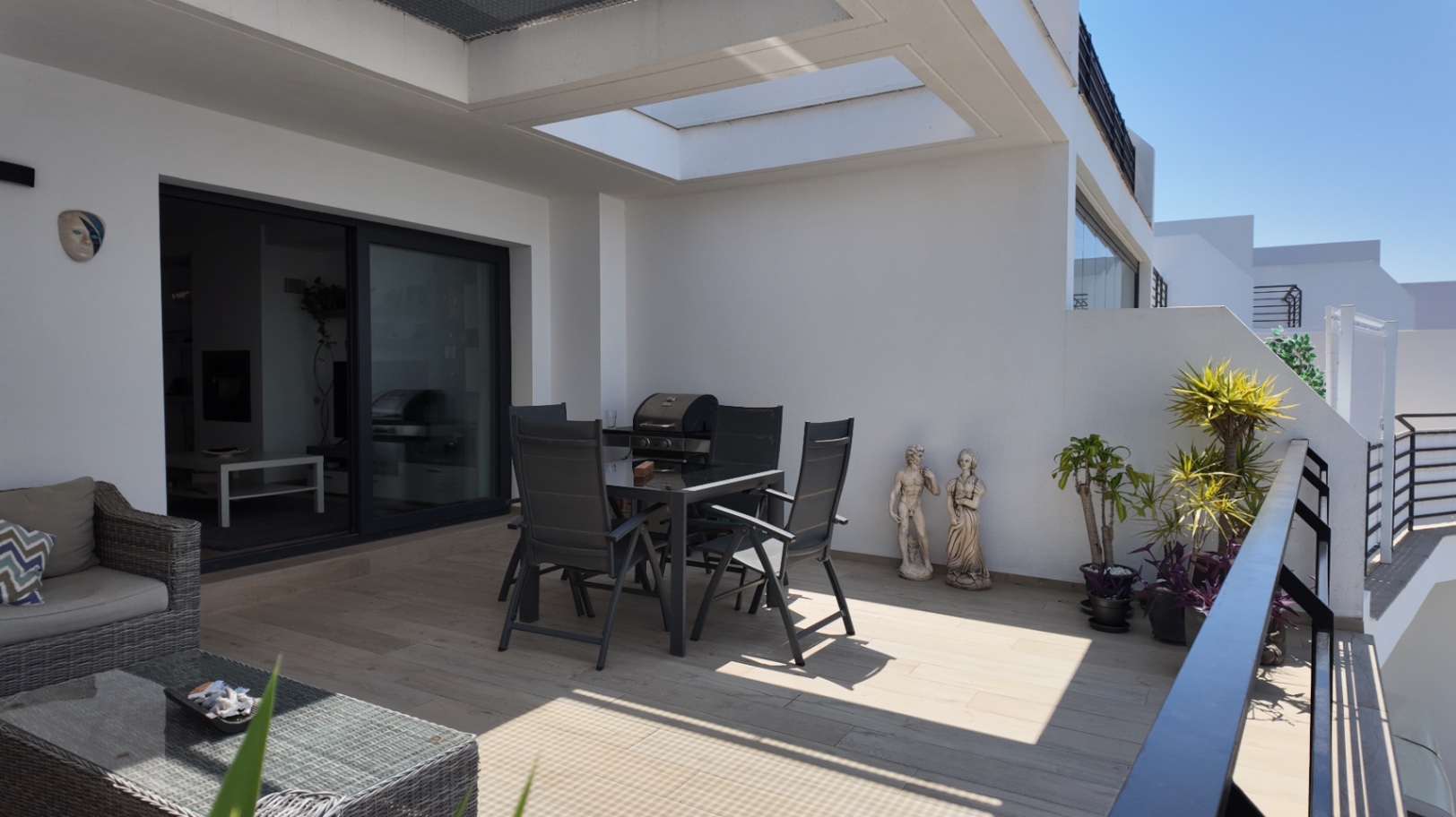 Moderna vivienda en urbanización privada en El Albir - Imagen 5
