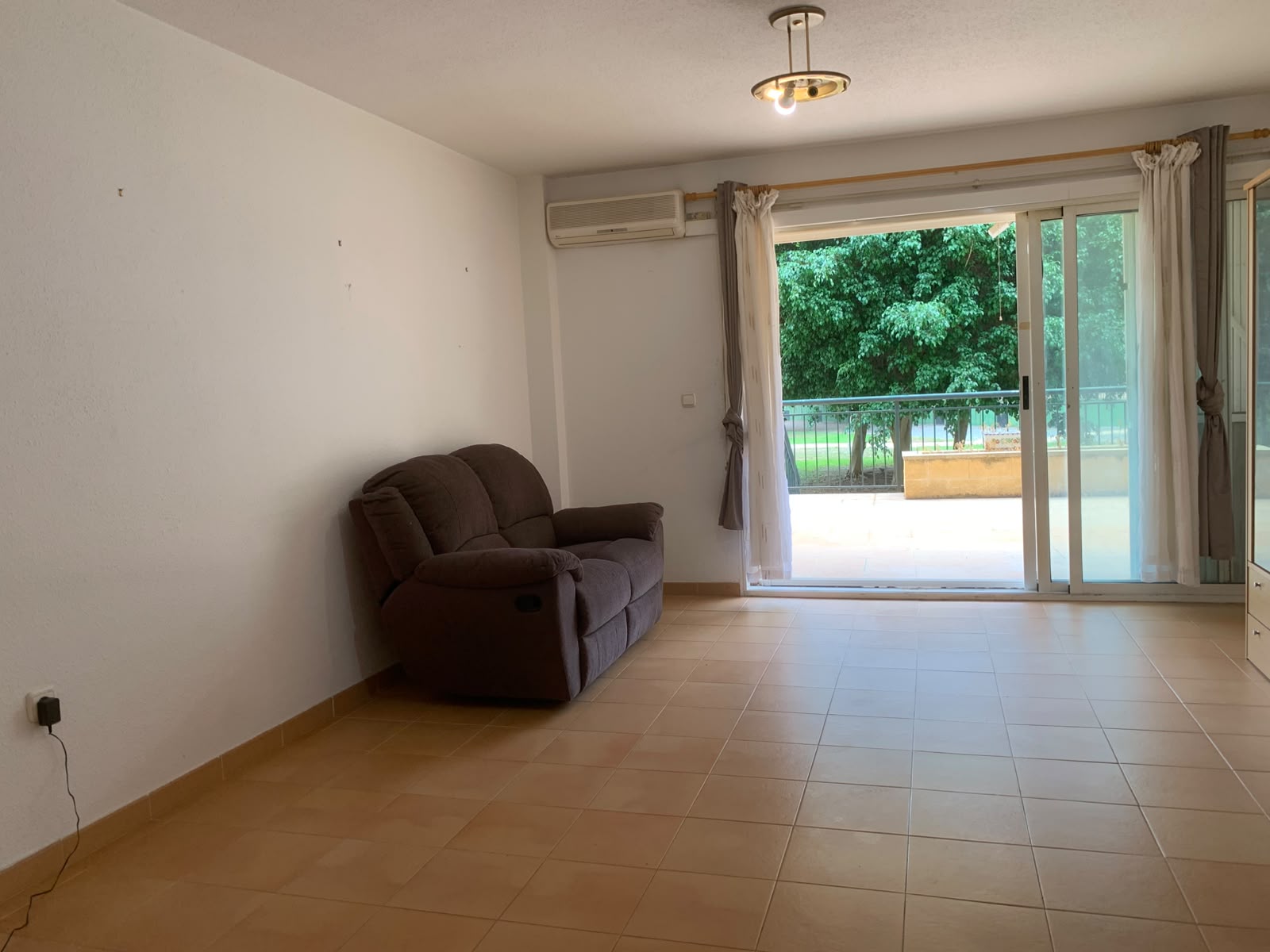 Erdgeschosswohnung mit Gemeinschaftspool in Alfaz del Pi