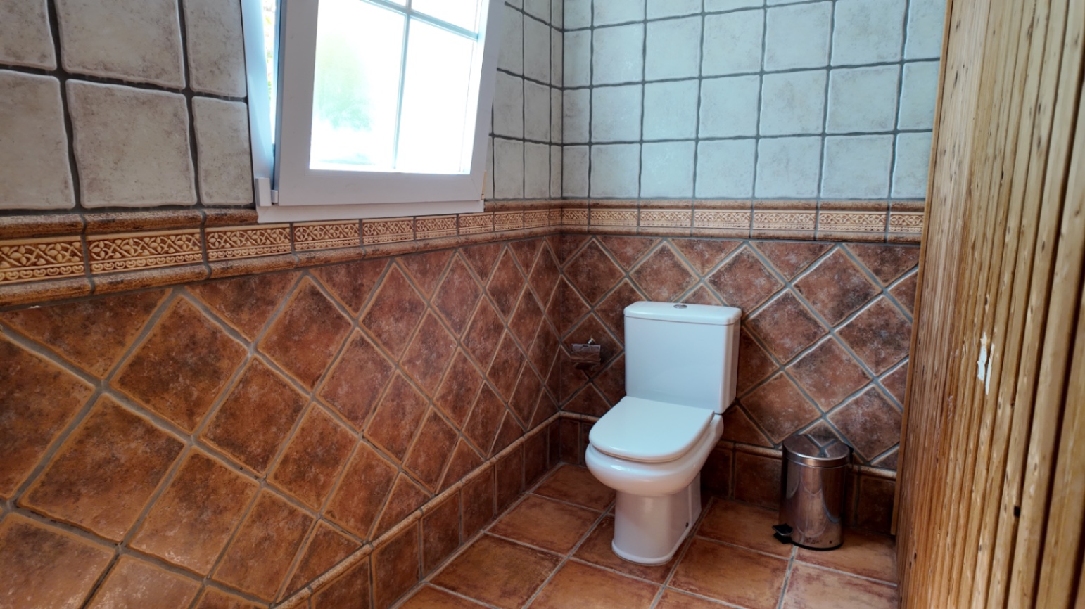 Gjestehus med jacuzzi, badstue og kino