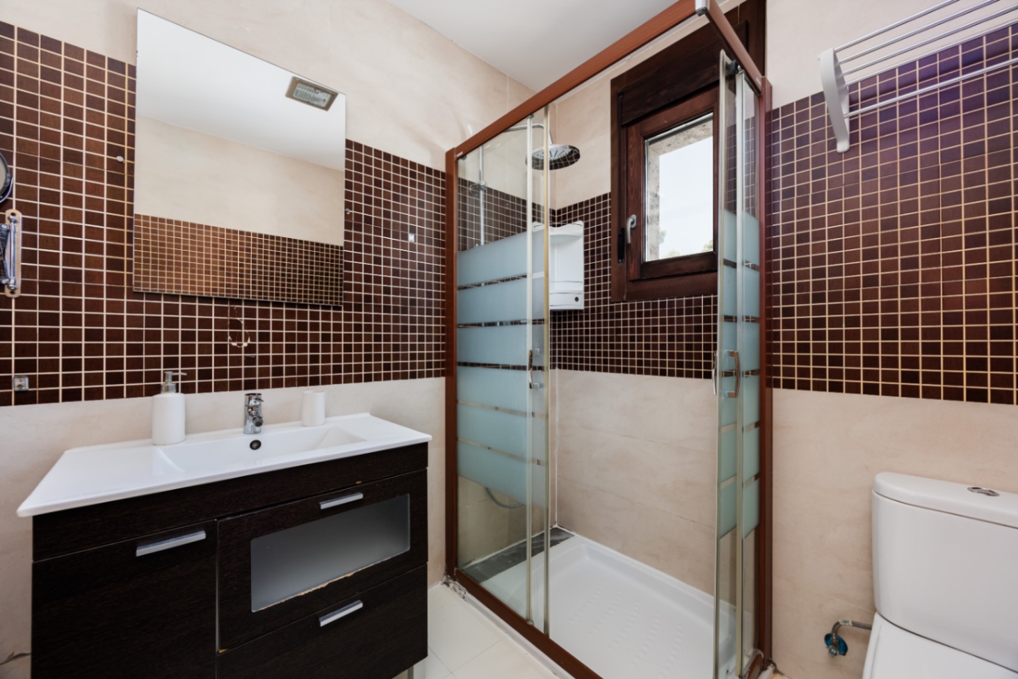 Renovated townhouse with private pool and views of the Mediterranean in the Scandinavian Colony of Alfaz del Pi.