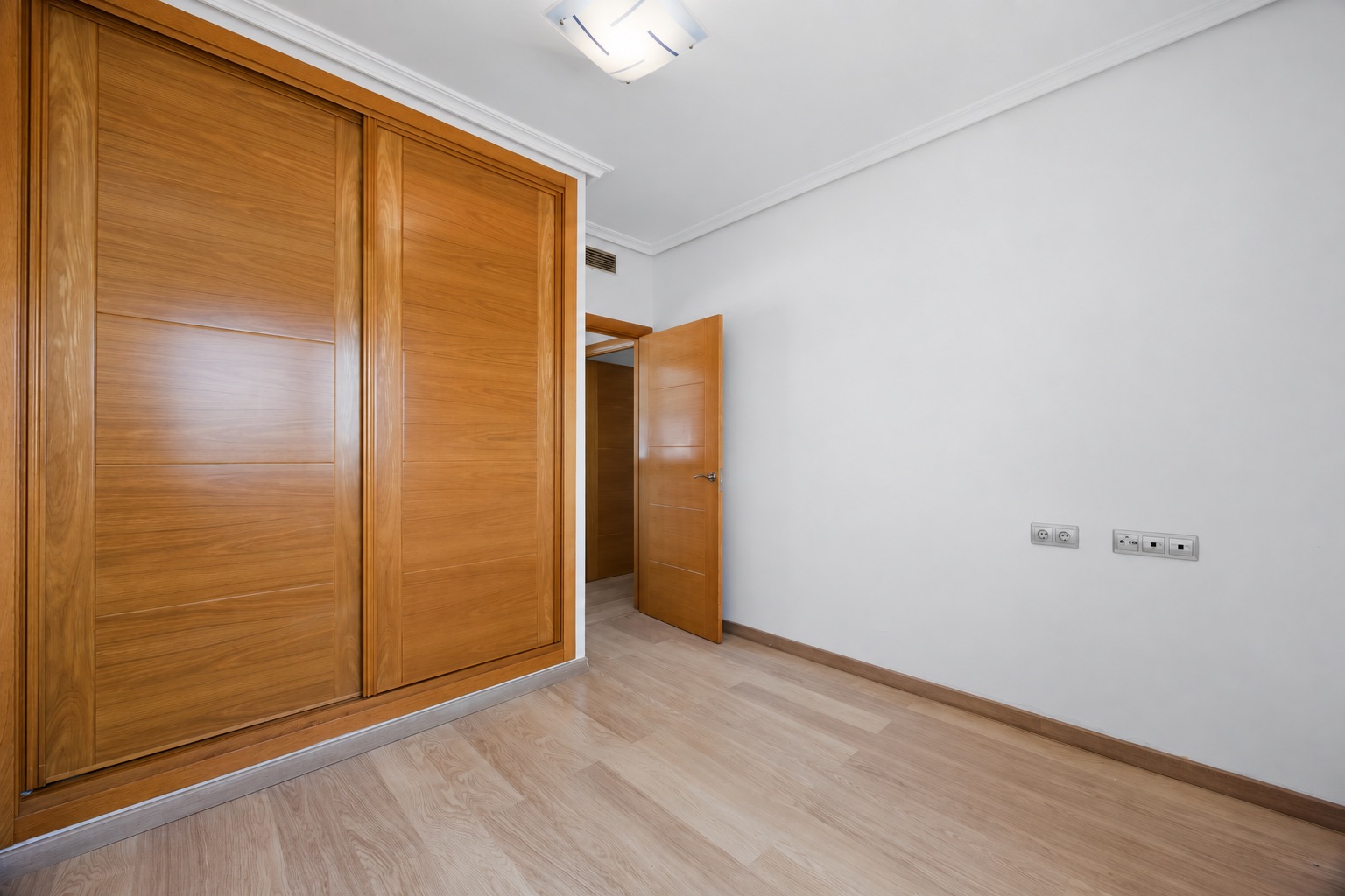 Semi-detached chalet renovated with private pool in Alfaz del Pi