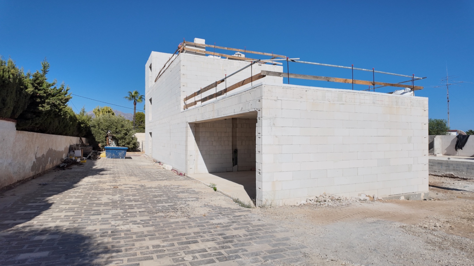 An Exclusive Property Under Construction to Customize with Luxury Finishes