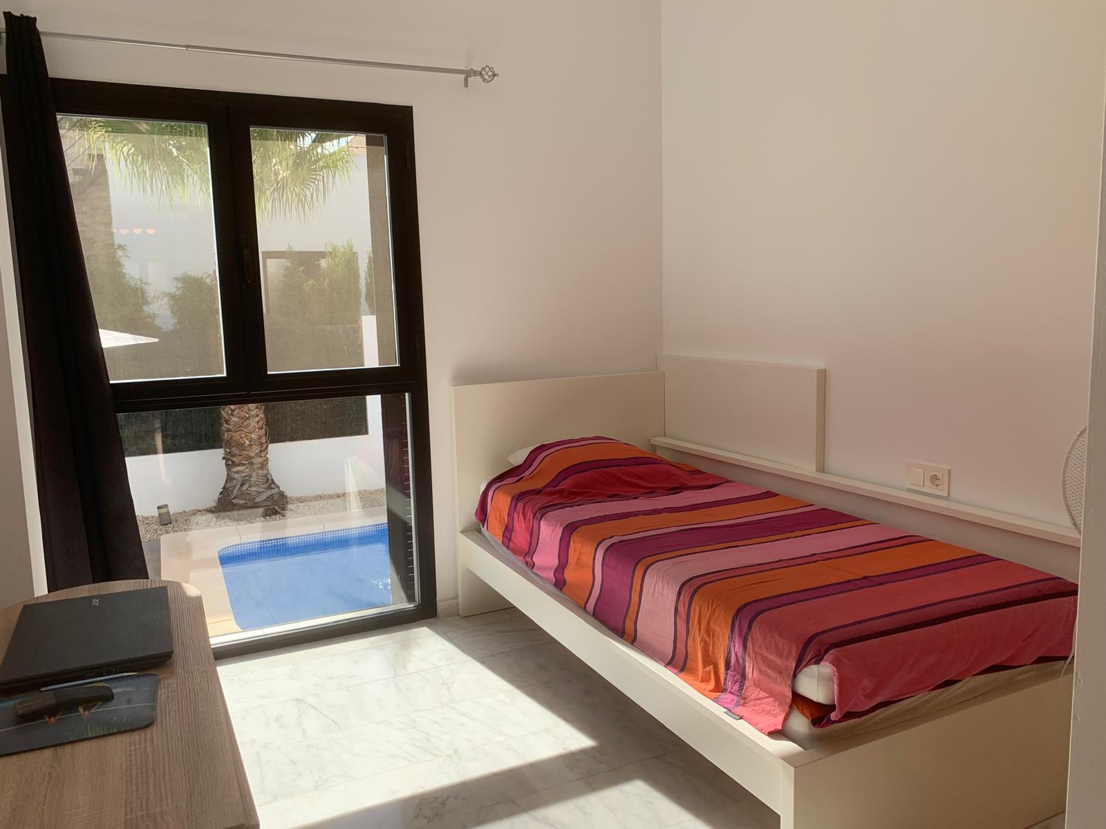 Moderne enebolig i ett plan i Polop