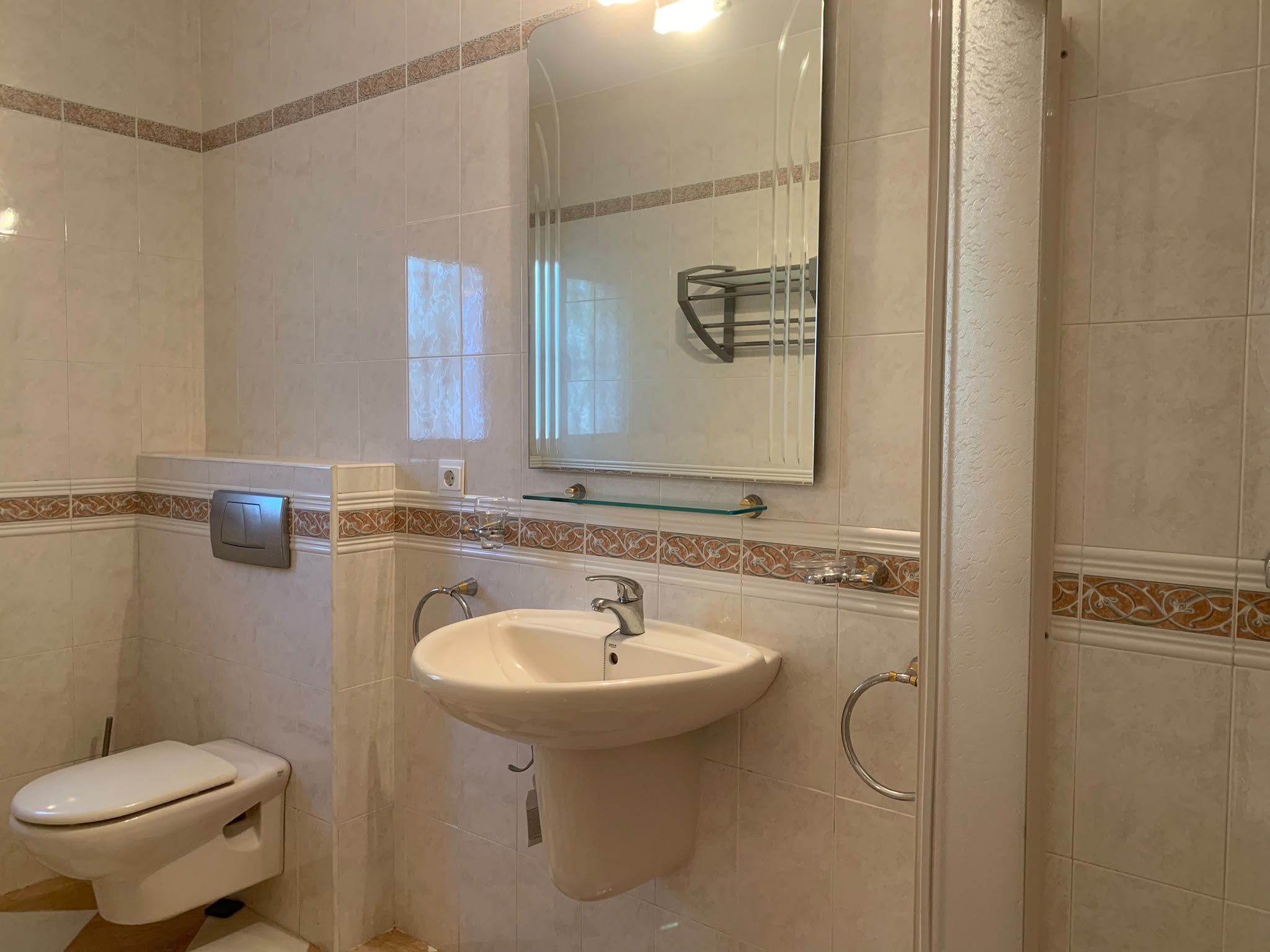 Moderne frittstående villa med hav- og fjellutsikt i Bello Horizonte, La Nucía
