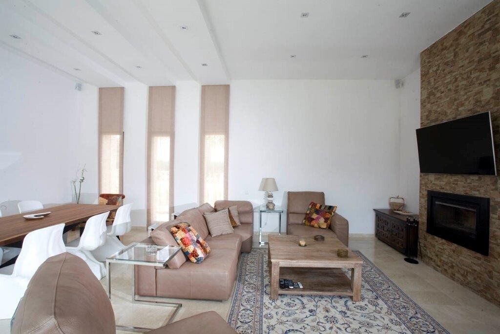 Prachtige luxe villa in urbanisatie El Arabi in Alfaz del Pi